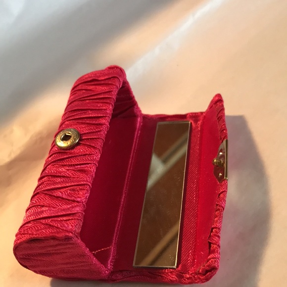 LIPSTICK CASE - Picture 2 of 2